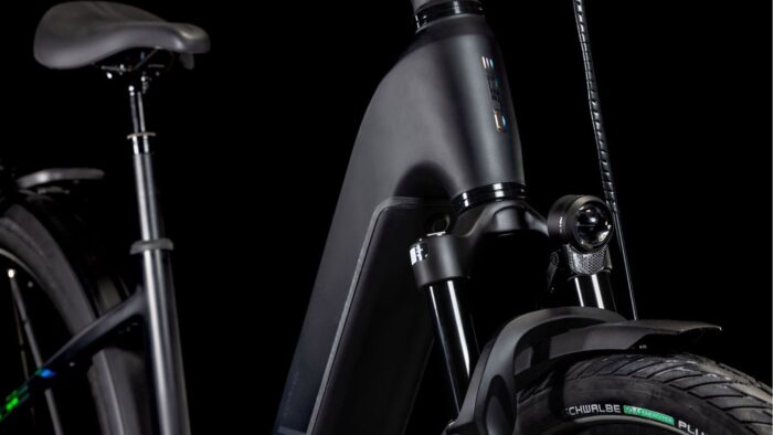 Cube Kathmandu Hybrid EXC 800 Easy Entry black´n´prism – Bild 6